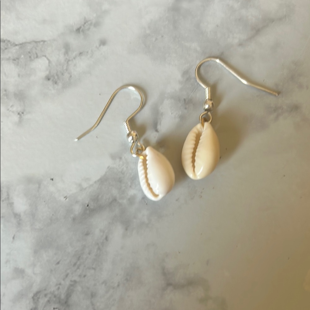 Elegant Cream Shell Earrings